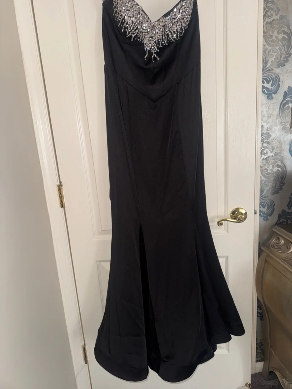 Black Beaded V-Neck Evening Gown - Picture 4 of 9